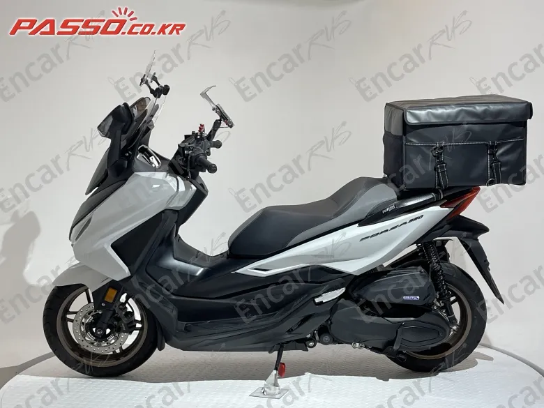 Honda Forza 350 - фото 1