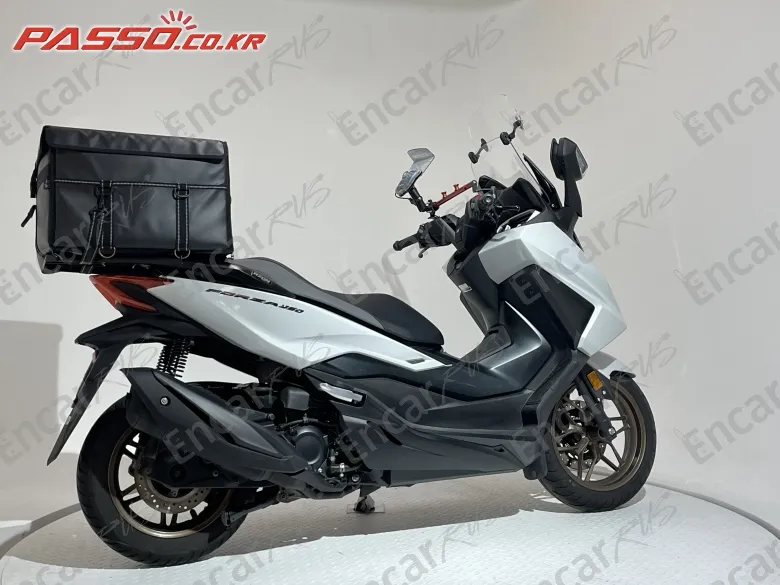 Honda Forza 350 - фото 2