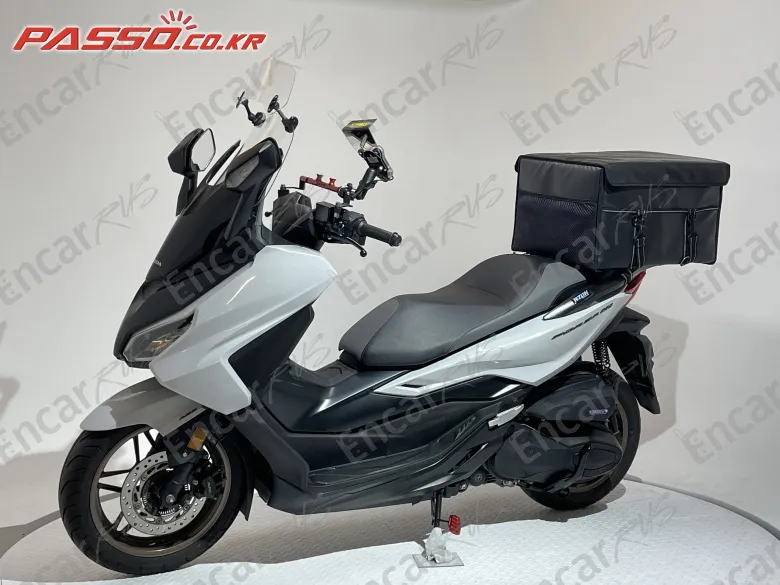 Honda Forza 350 - фото 5