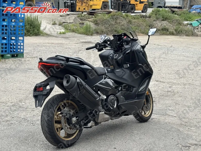 Yamaha T Max 560 - фото 2
