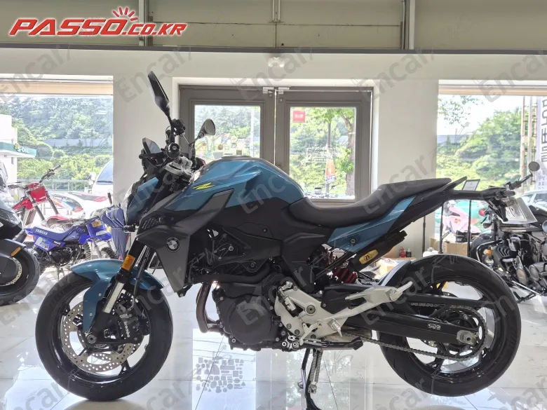 BMW F 900 R - фото 1
