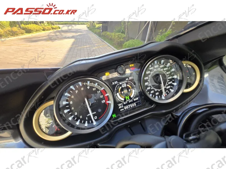 SUZUKI GSX R 1300 HAYABUSA - фото 6