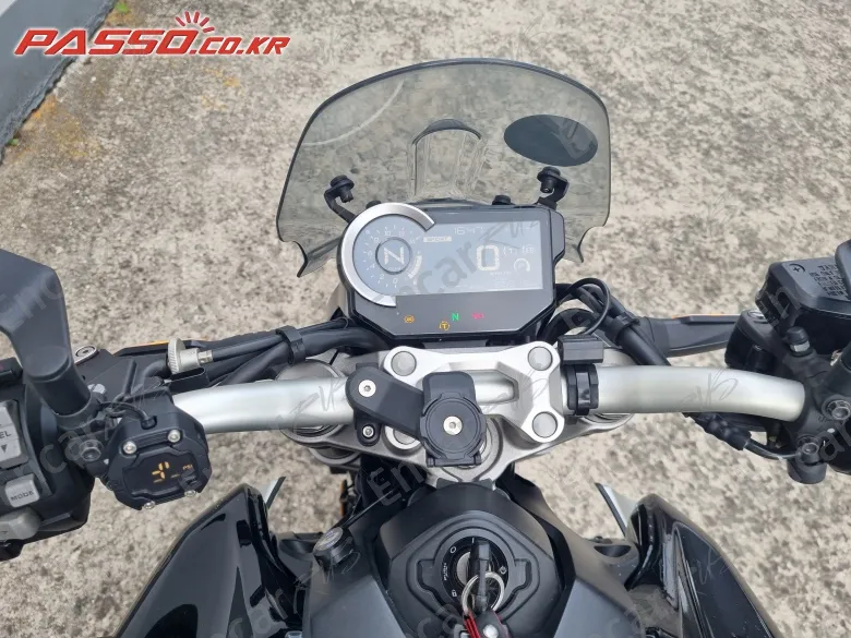HONDA CB 1000 R - фото 3