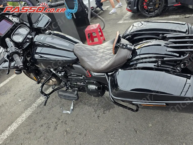 HARLEY-DAVIDSON ROAD GLIDE ST - фото 1