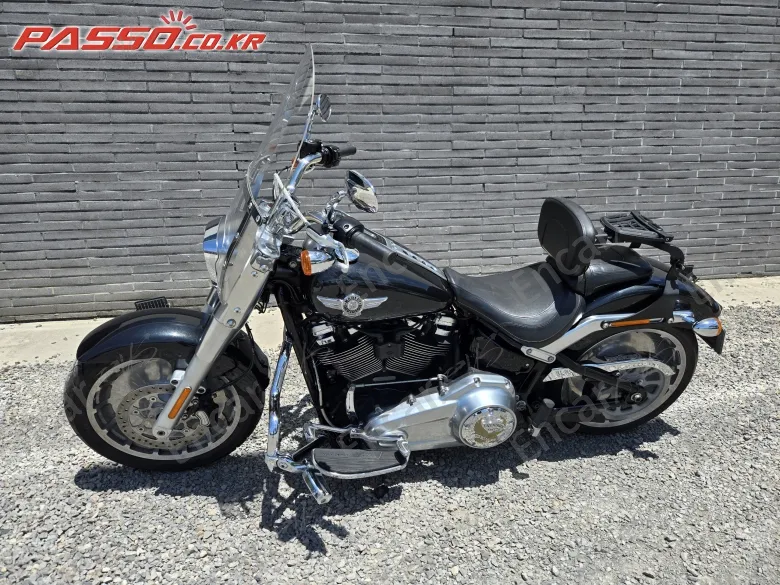 HARLEY-DAVIDSON FAT BOB 107 - фото 1