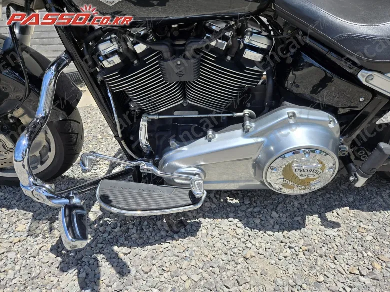 HARLEY-DAVIDSON FAT BOB 107 - фото 4