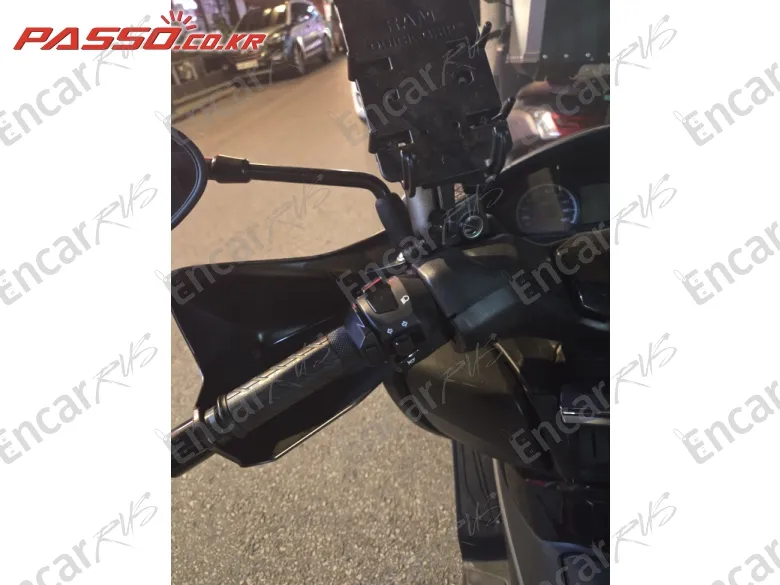 Suzuki Burgman 400 Abs - фото 3