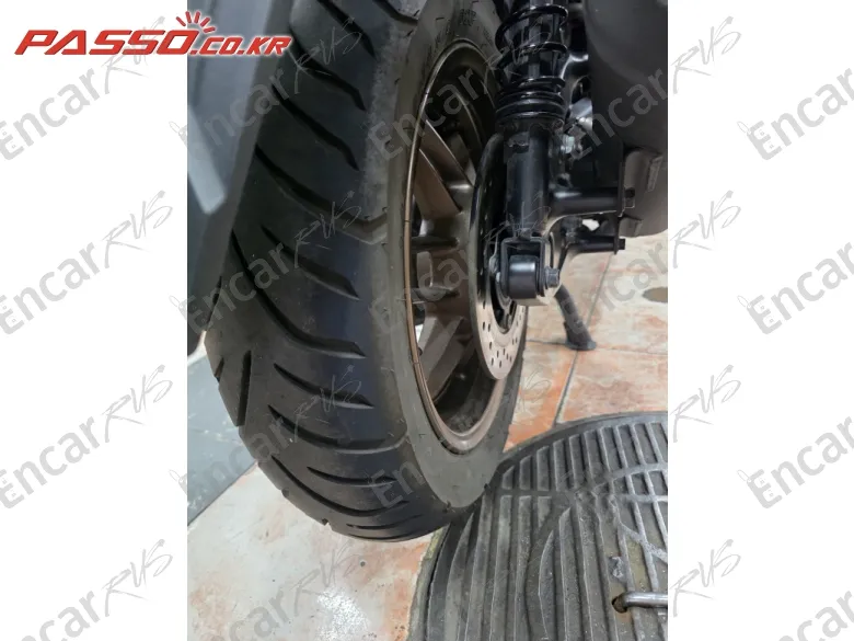 Honda Forza 350 - фото 6