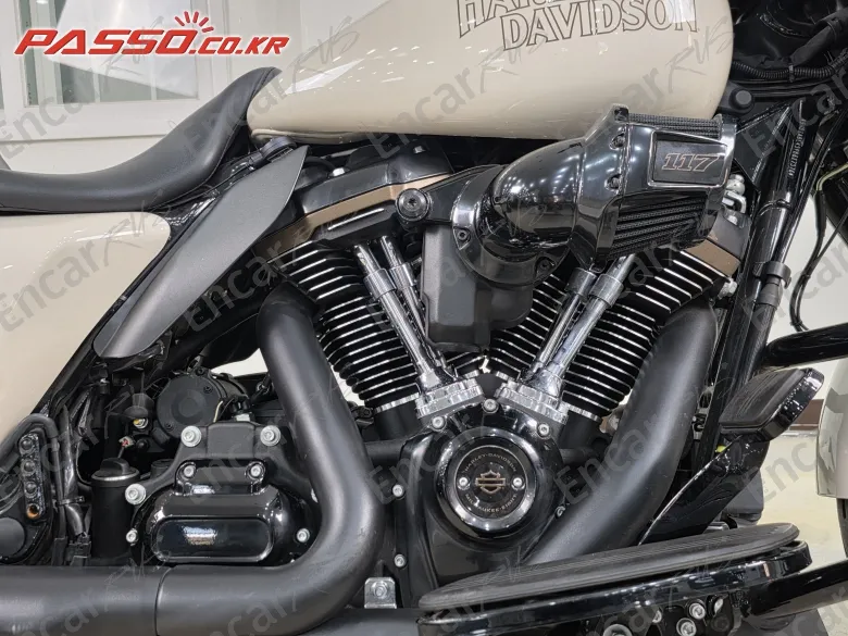 HARLEY-DAVIDSON STREET GLIDE ST - фото 4