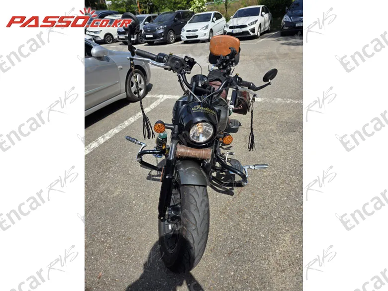 Indian Scout Bobber - фото 6