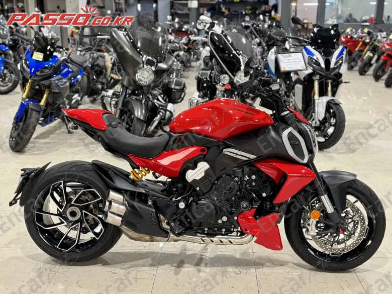 DUCATI DIAVEL V4 - фото 0