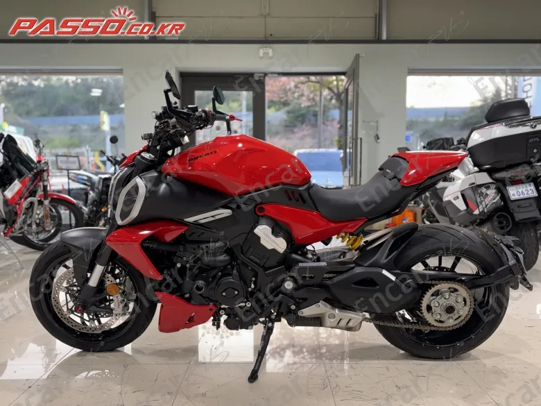 DUCATI DIAVEL V4 - фото 1