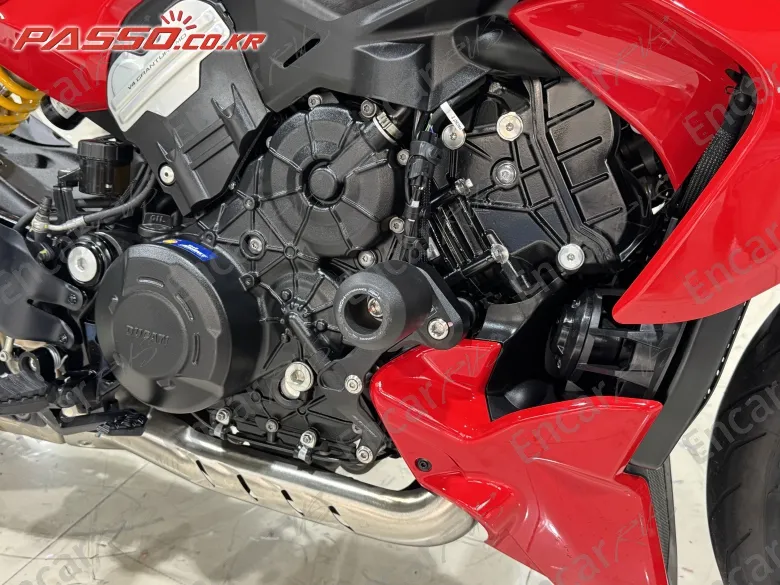 DUCATI DIAVEL V4 - фото 4