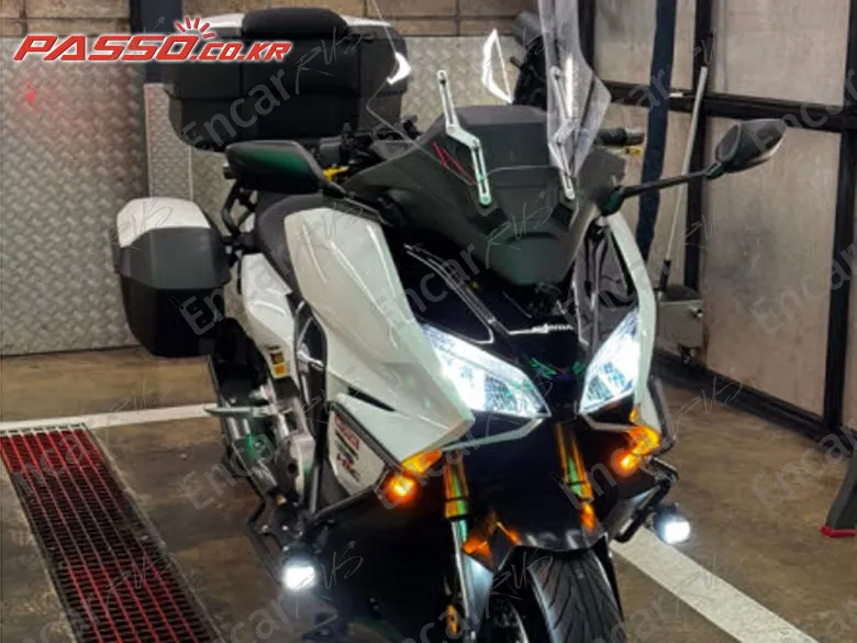 Honda Forza 750 - фото 0