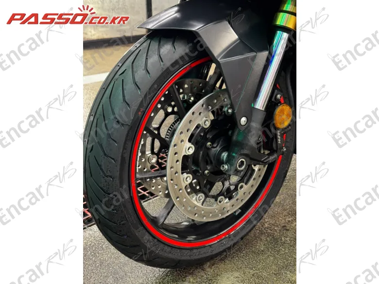 Honda Forza 750 - фото 5