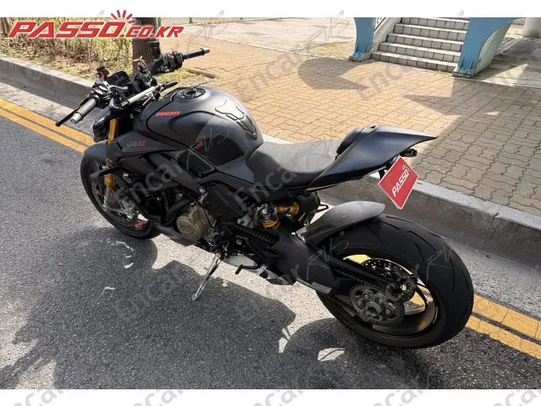 Ducati Streetfighter V4 S - фото 5