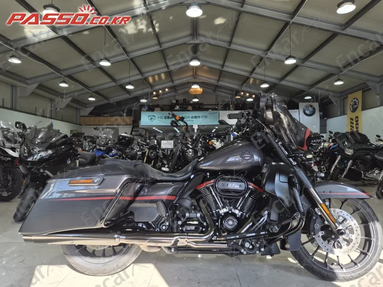 Harley-Davidson Flhx - фото 0