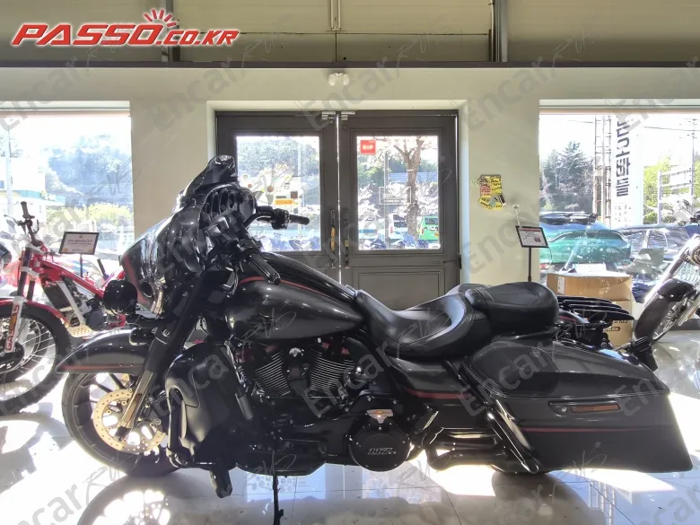 Harley-Davidson Flhx - фото 1