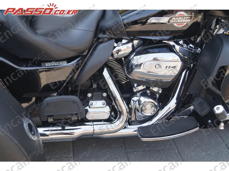 HARLEY-DAVIDSON FLHTCUTG TRI GLIDE ULTRA CLASSIC - фото 4