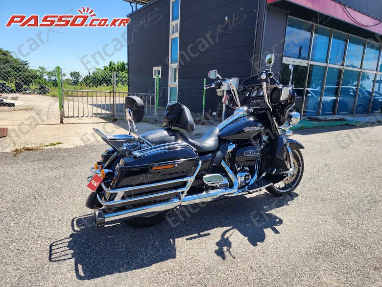 Harley-Davidson Flhx - фото 4