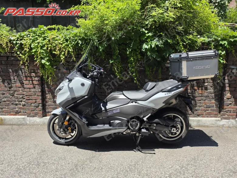 Yamaha T Max 560 - фото 0