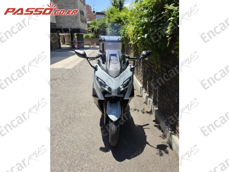 Yamaha T Max 560 - фото 1