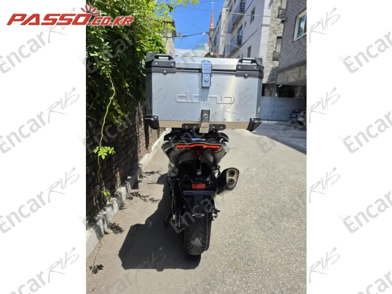 Yamaha T Max 560 - фото 2