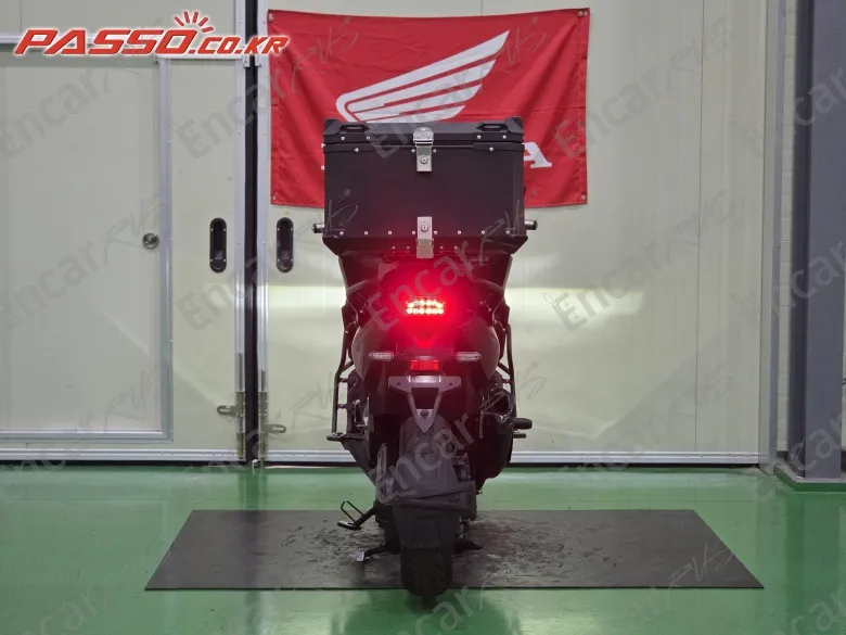 Honda Forza 750 - фото 2