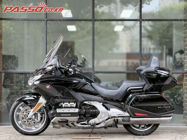 Honda Goldwing Tour Mt - фото 1