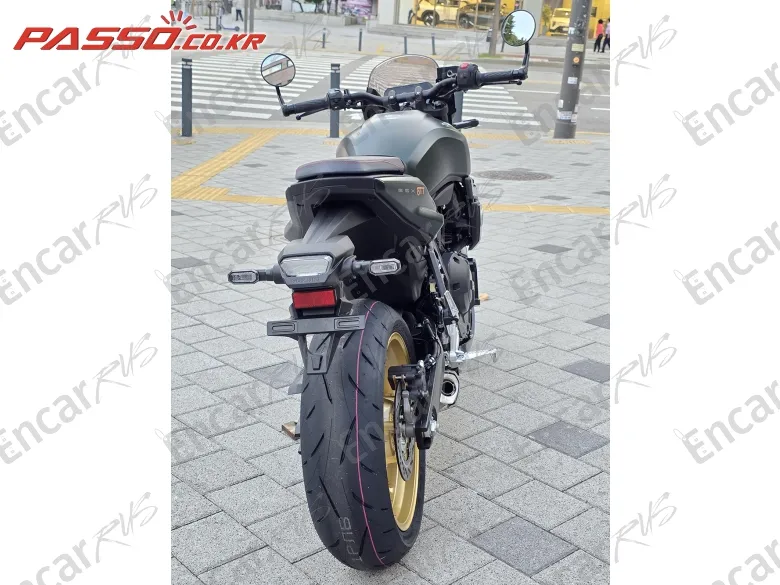 Suzuki Gsx 8 Tt - фото 2