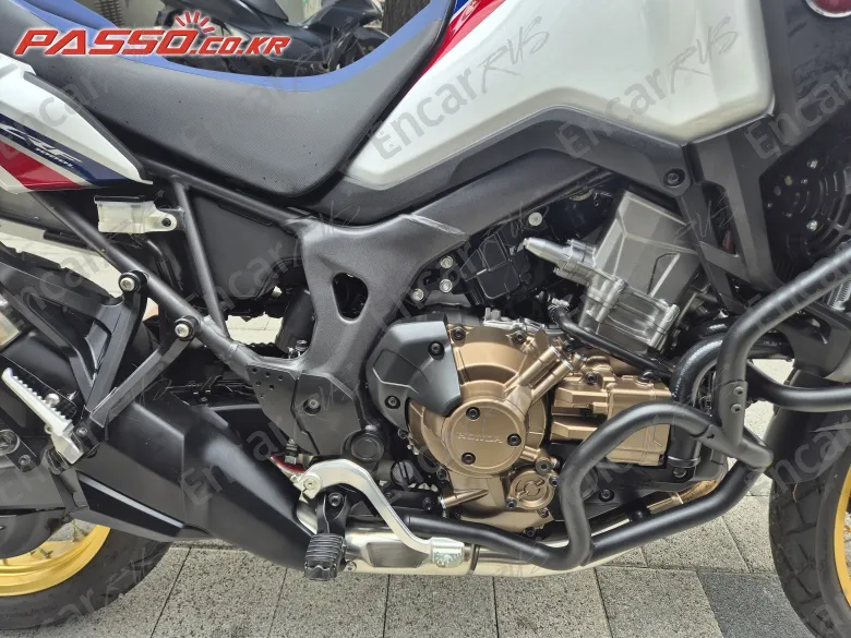 HONDA AFRICA TWIN CRF 1000 L DCT - фото 4