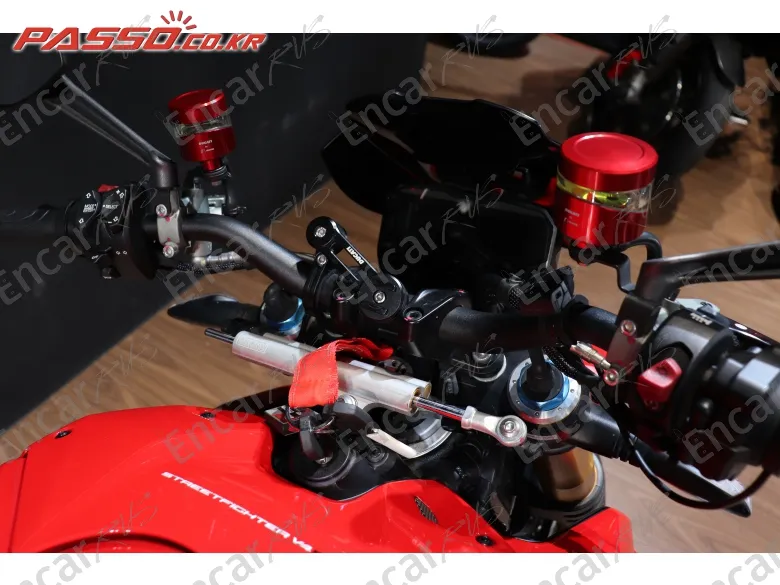 DUCATI STREETFIGHTER V4 S - фото 3