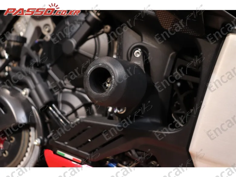 DUCATI STREETFIGHTER V4 S - фото 4