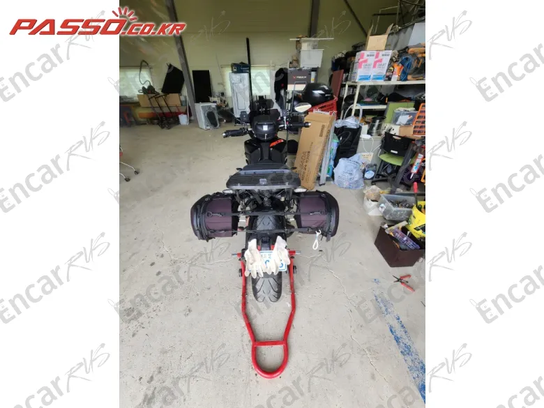 YAMAHA MT 09 - фото 2