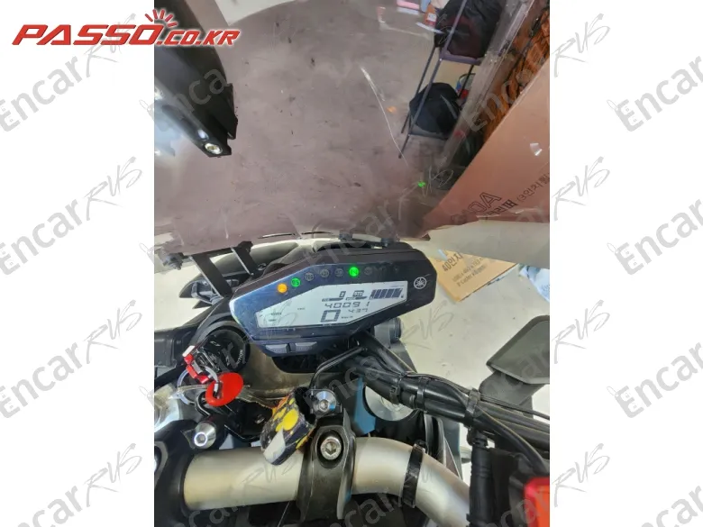 YAMAHA MT 09 - фото 3