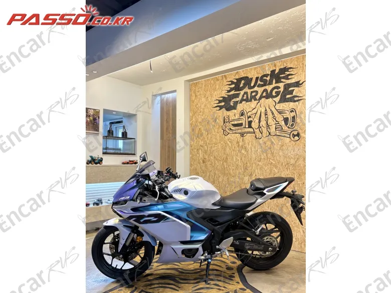 YAMAHA YZF R3 - фото 1