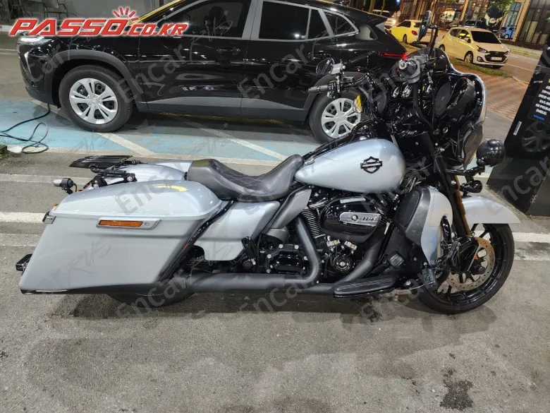HARLEY-DAVIDSON FLHXS STREET GLIDE SPECIAL - фото 0