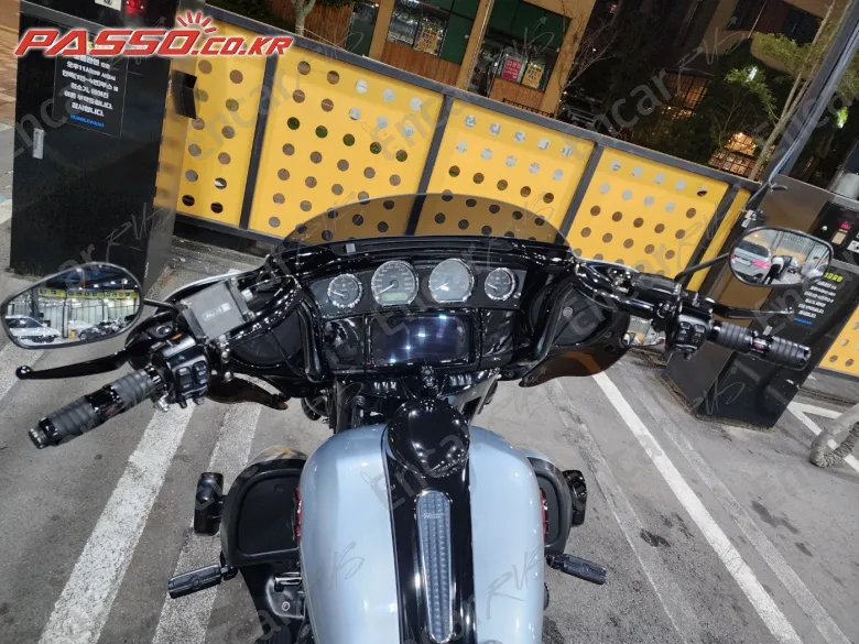 HARLEY-DAVIDSON FLHXS STREET GLIDE SPECIAL - фото 3