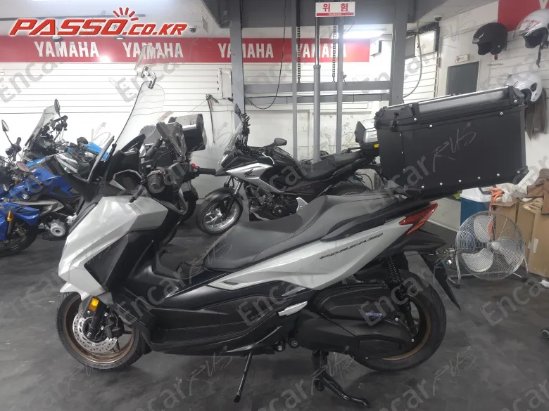 HONDA FORZA 350 - фото 1