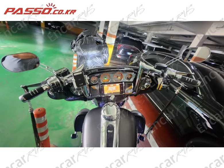 HARLEY-DAVIDSON FLHX - фото 3