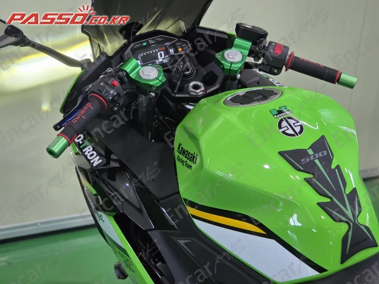 KAWASAKI ZX 500 R - фото 3