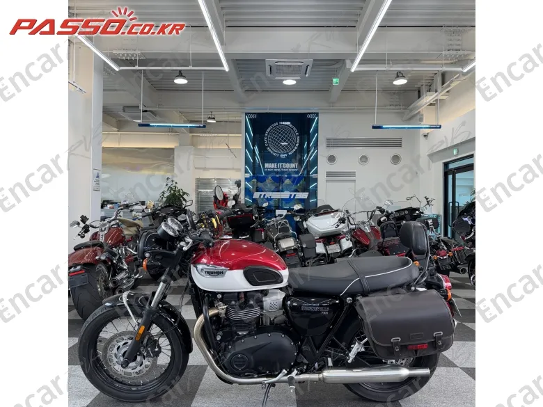 TRIUMPH BONNEVILLE T100 - фото 1