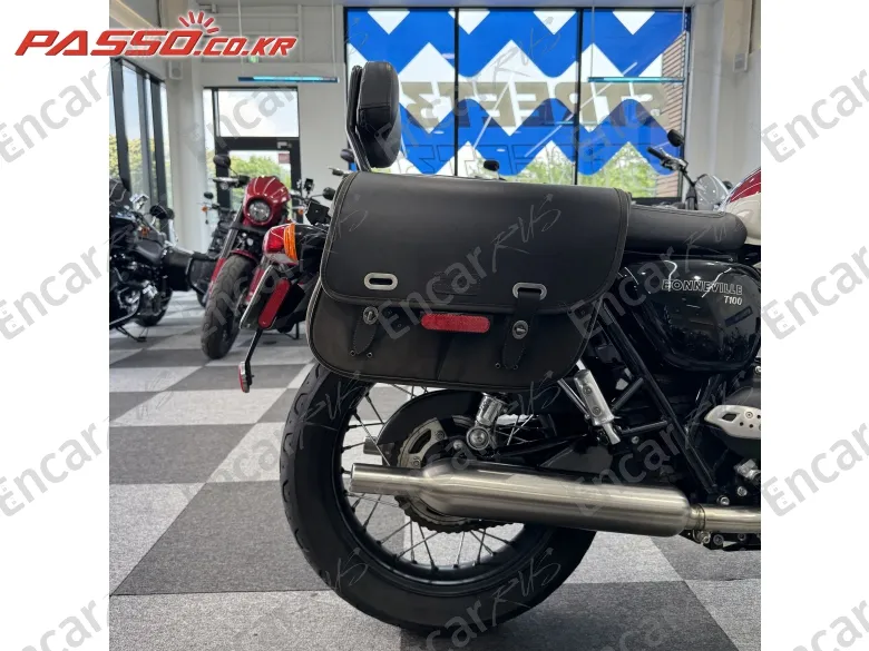 TRIUMPH BONNEVILLE T100 - фото 5