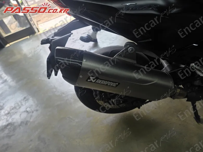 YAMAHA T MAX 560 - фото 6