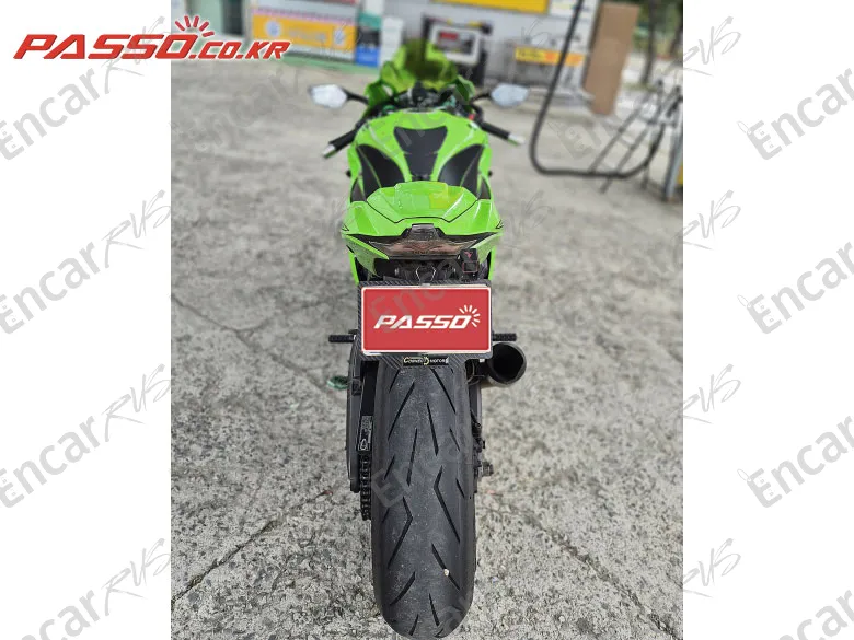 KAWASAKI NiNJA ZX 10 RR - фото 2