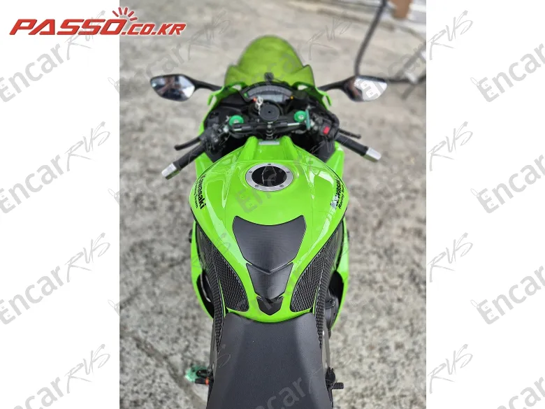 KAWASAKI NiNJA ZX 10 RR - фото 3