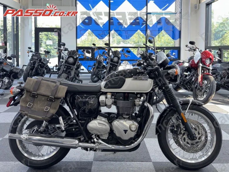 Triumph Bonneville T120 - фото 0