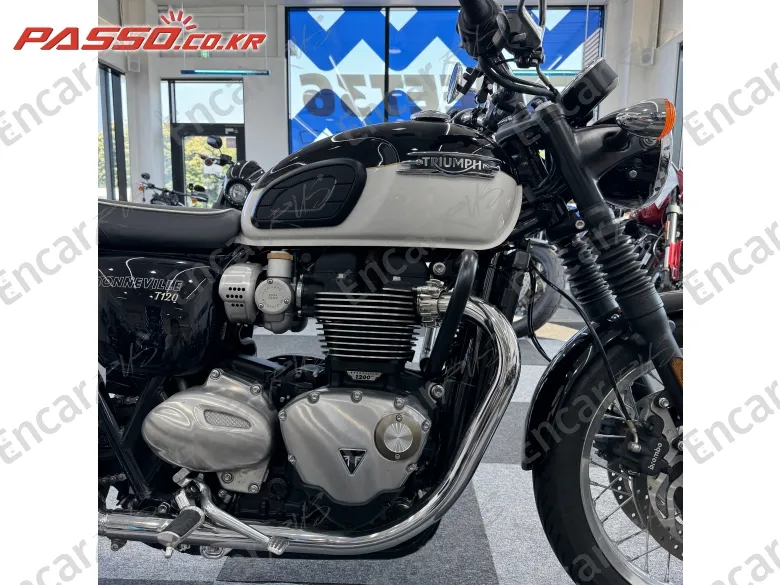 Triumph Bonneville T120 - фото 4