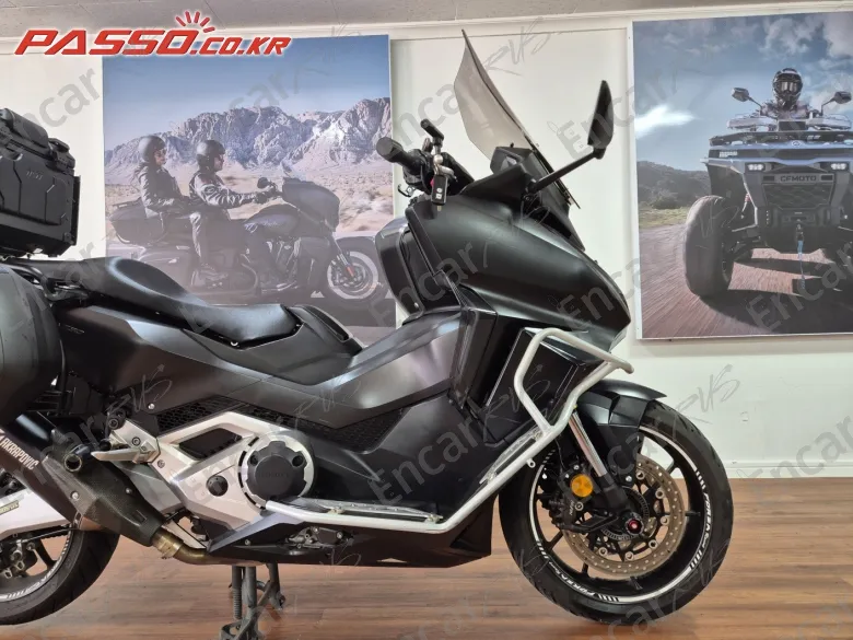 Honda Forza 750 - фото 6