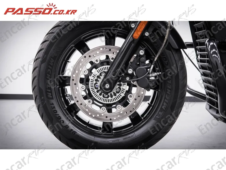 Indian Scout Bobber - фото 5